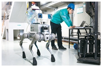 泸深通 机器狗“电工”上岗